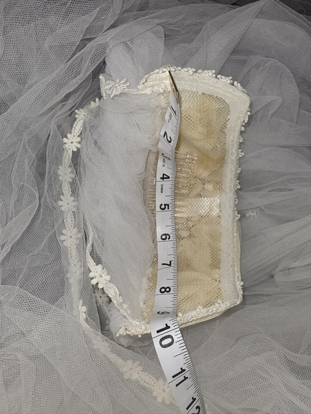 Vintage 1960-70's Juliet Bridal Ivory Lace Bow Veil Headpiece Romance Cathedral - Picture 14 of 16